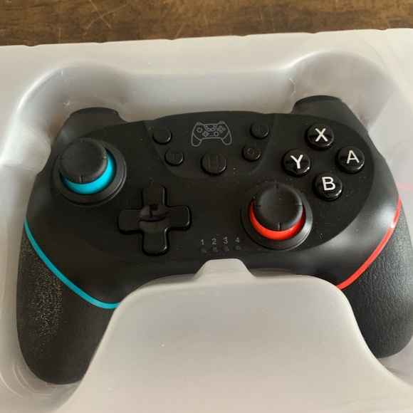 Controller - Picture 4 of 5
